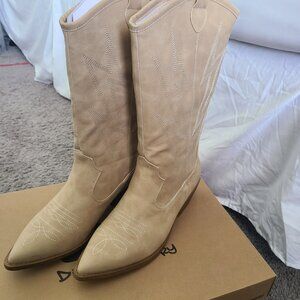 NIB Western Cowboy boots by Dirty Laundry